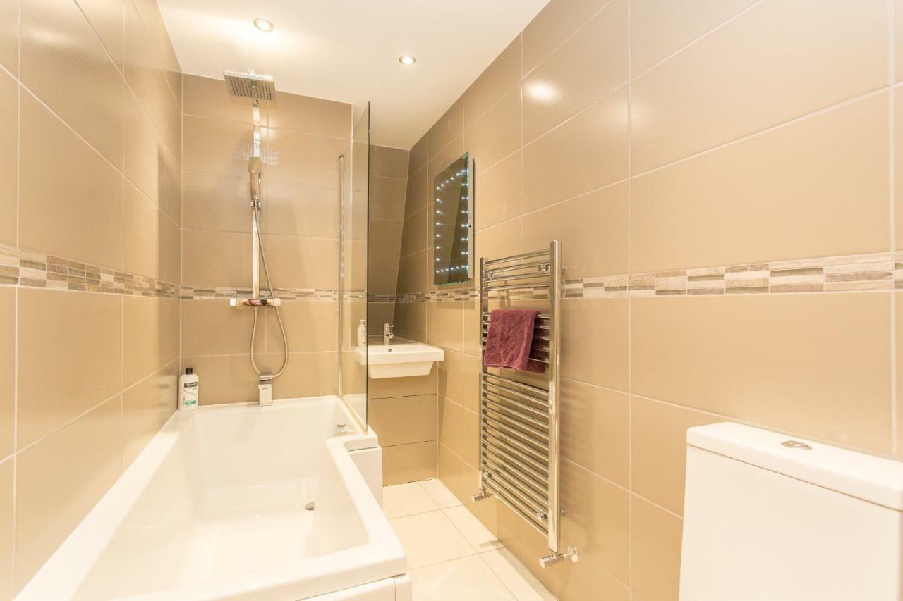 The Sweet Mews - Large 4Bdr Home London Bagian luar foto