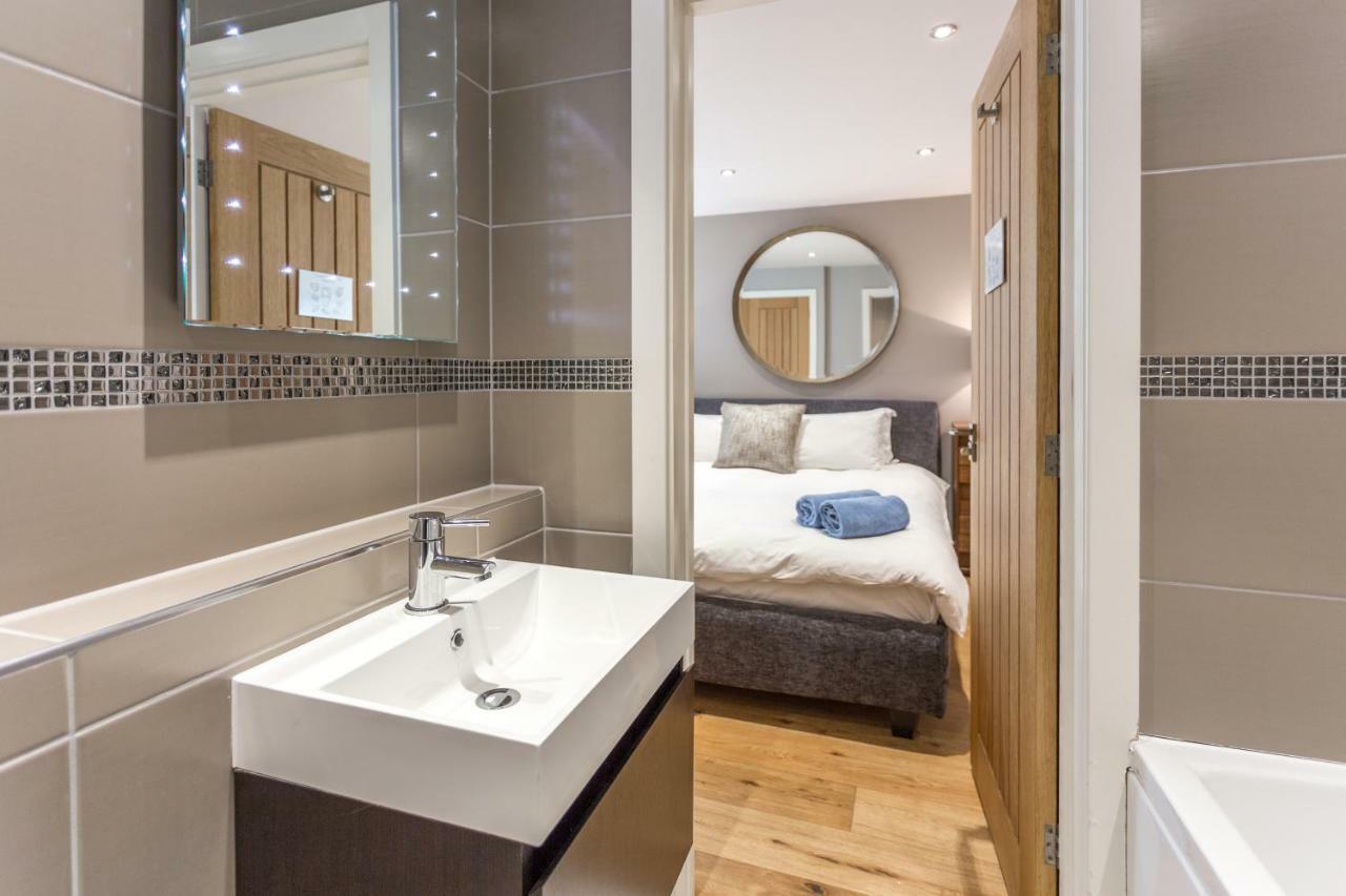 The Sweet Mews - Large 4Bdr Home London Bagian luar foto