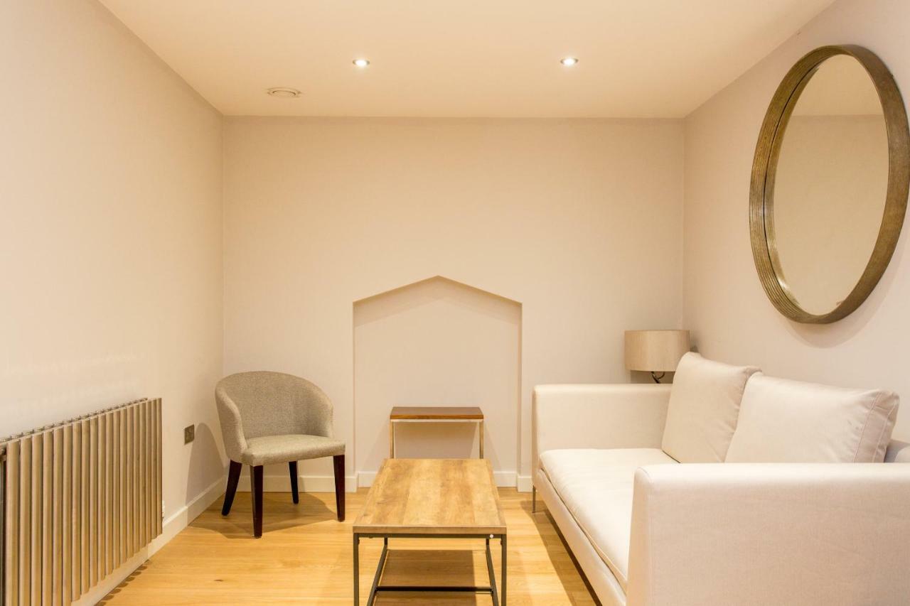 The Sweet Mews - Large 4Bdr Home London Bagian luar foto