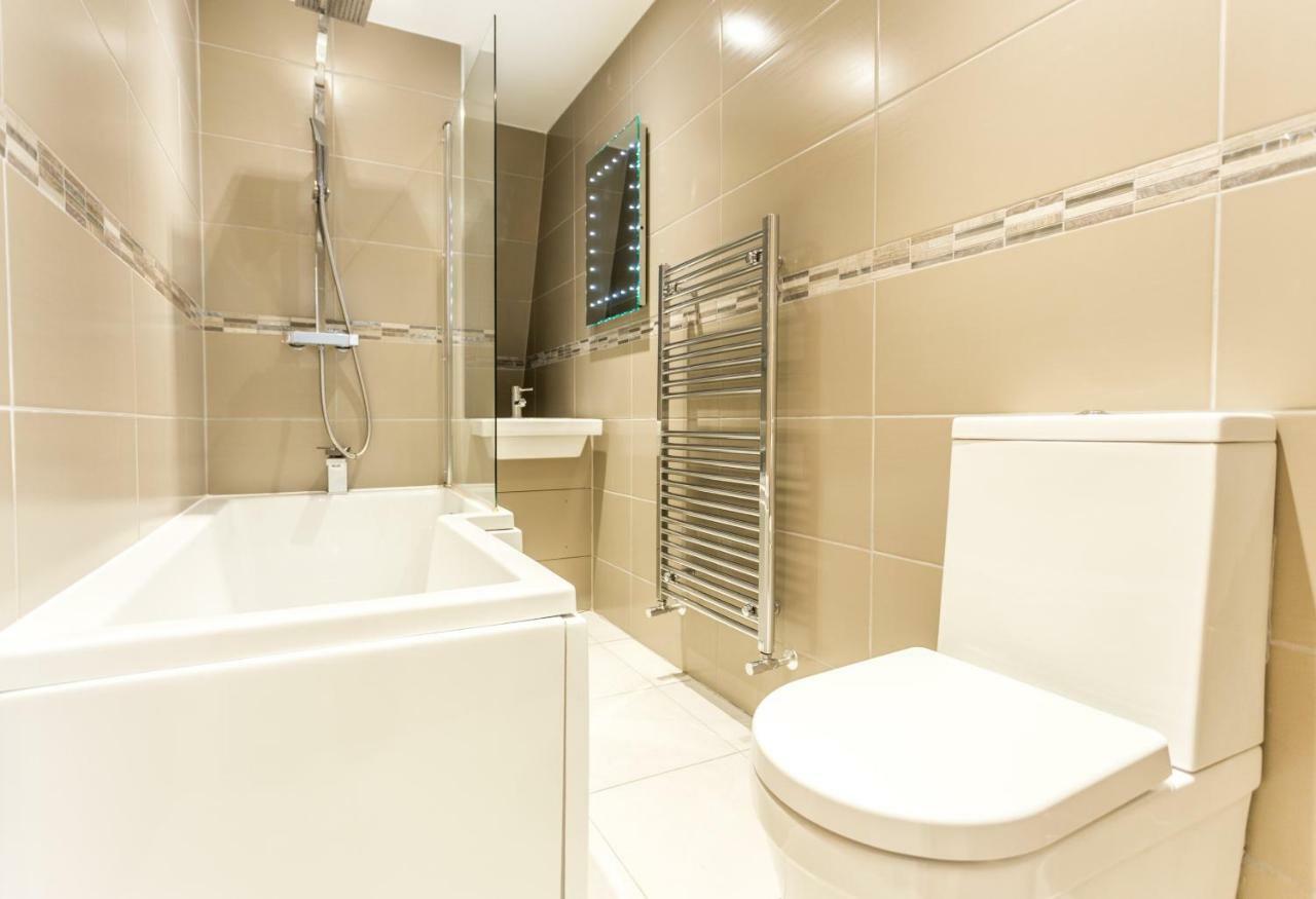 The Sweet Mews - Large 4Bdr Home London Bagian luar foto